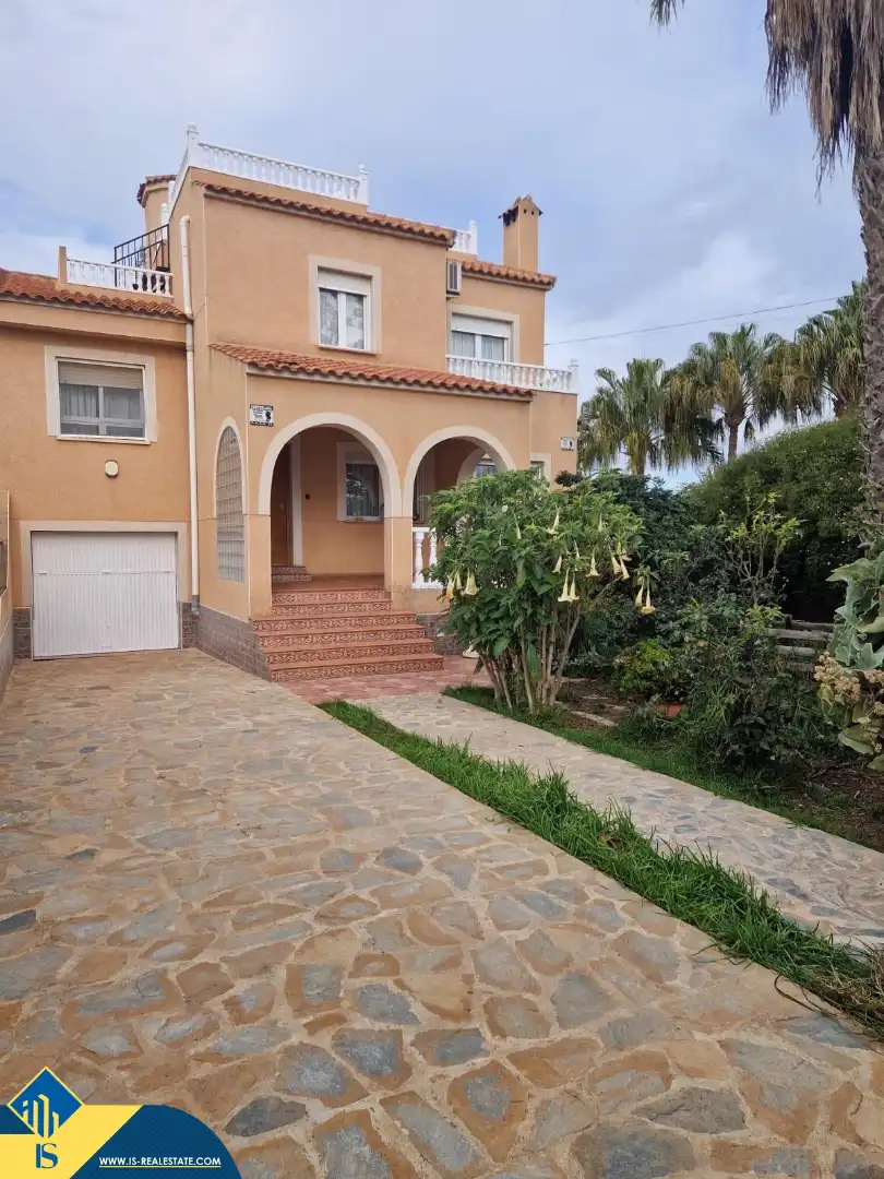 Villa avec piscine à vendre à Zona Carrefour - Urbanizaciones, imagen 2