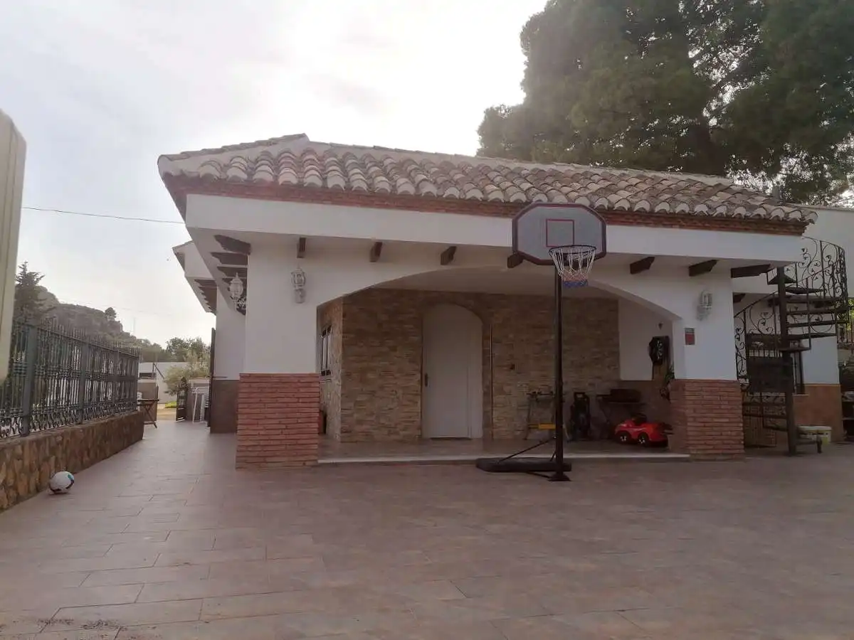 Vista exterior de Casa o xalet en venda en Felix amb Aire condicionat, Jardí privat i Terrassa