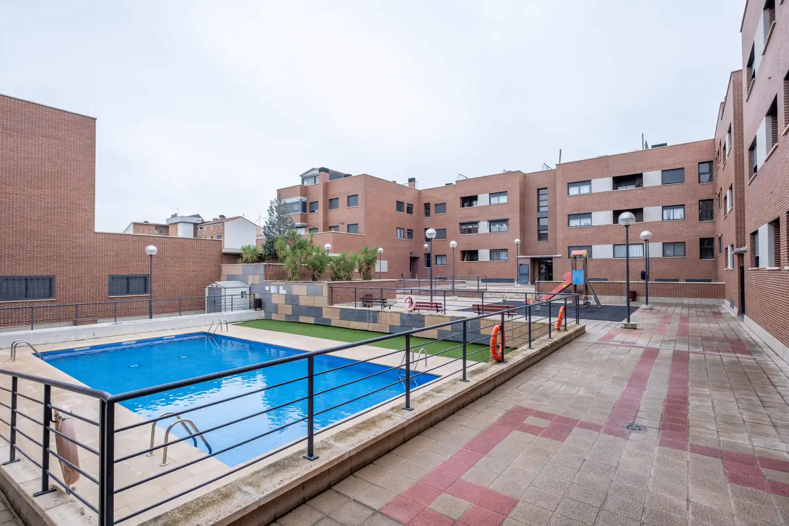 Piscina de Piso en venta en Cadrete con Jardín privado, Terraza y Trastero