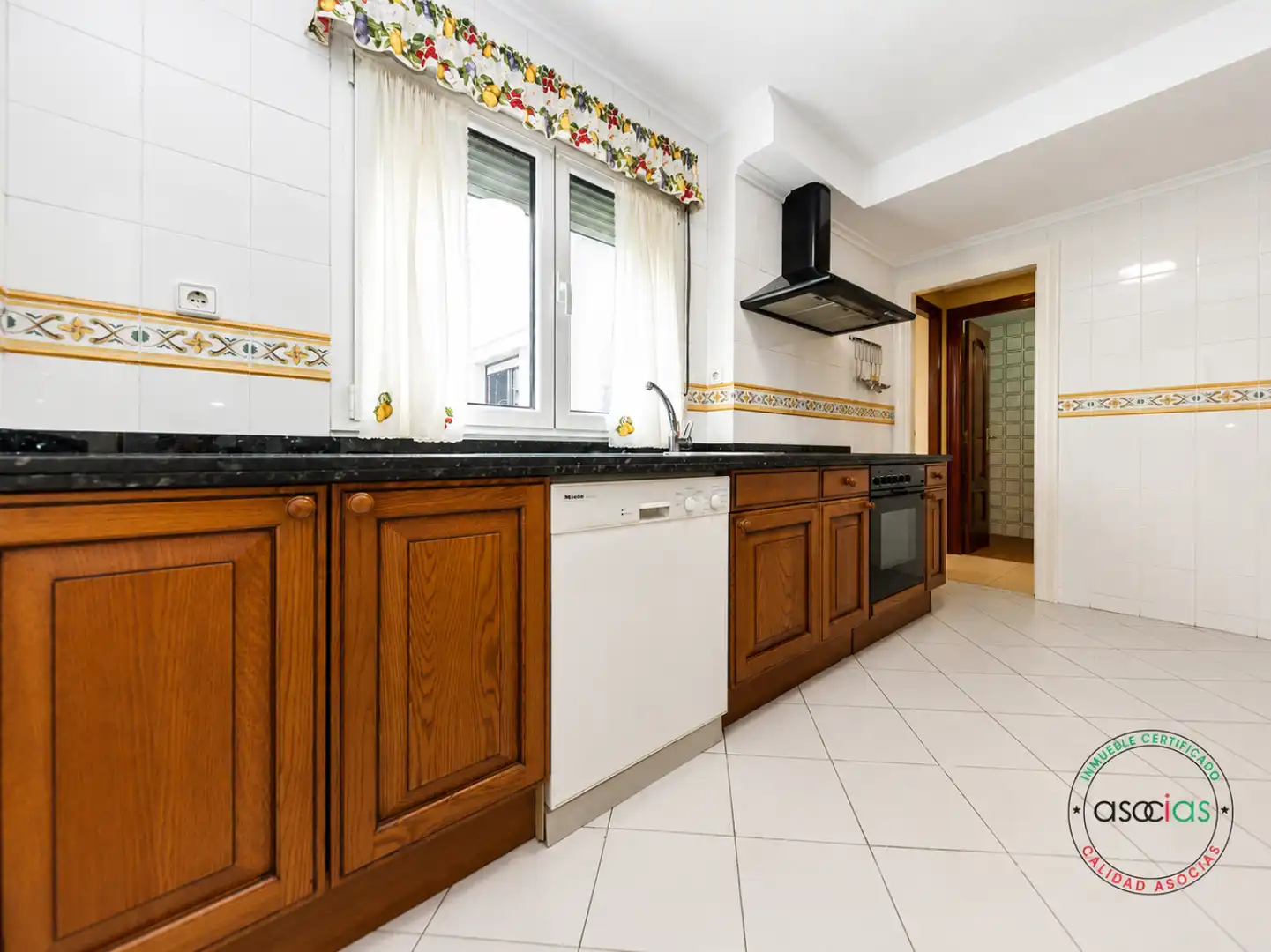 Kitchen of Flat for sale in Gijón   with Heating, Parquet flooring and Terrace
