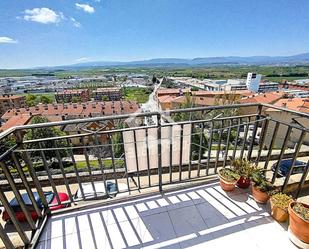 Vista exterior de Casa o xalet en venda en Viana amb Calefacció i Terrassa