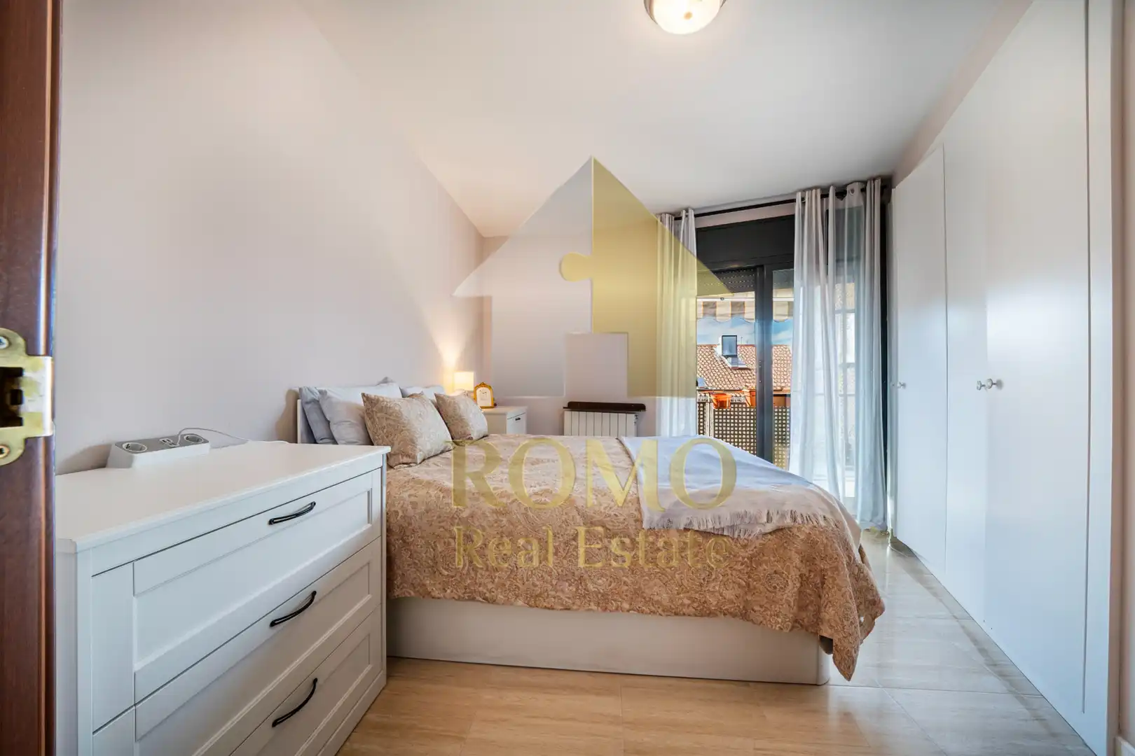 Habitación de Dúplex en venta en Canovelles con Aire acondicionado, Calefacción y Balcón