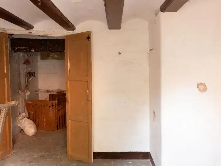 Flat for sale in  Valencia Capital  with Balcony