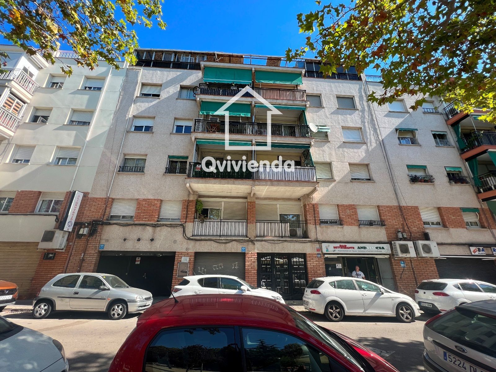 Vista exterior de Ático en venta en Barberà del Vallès con Calefacción y Terraza