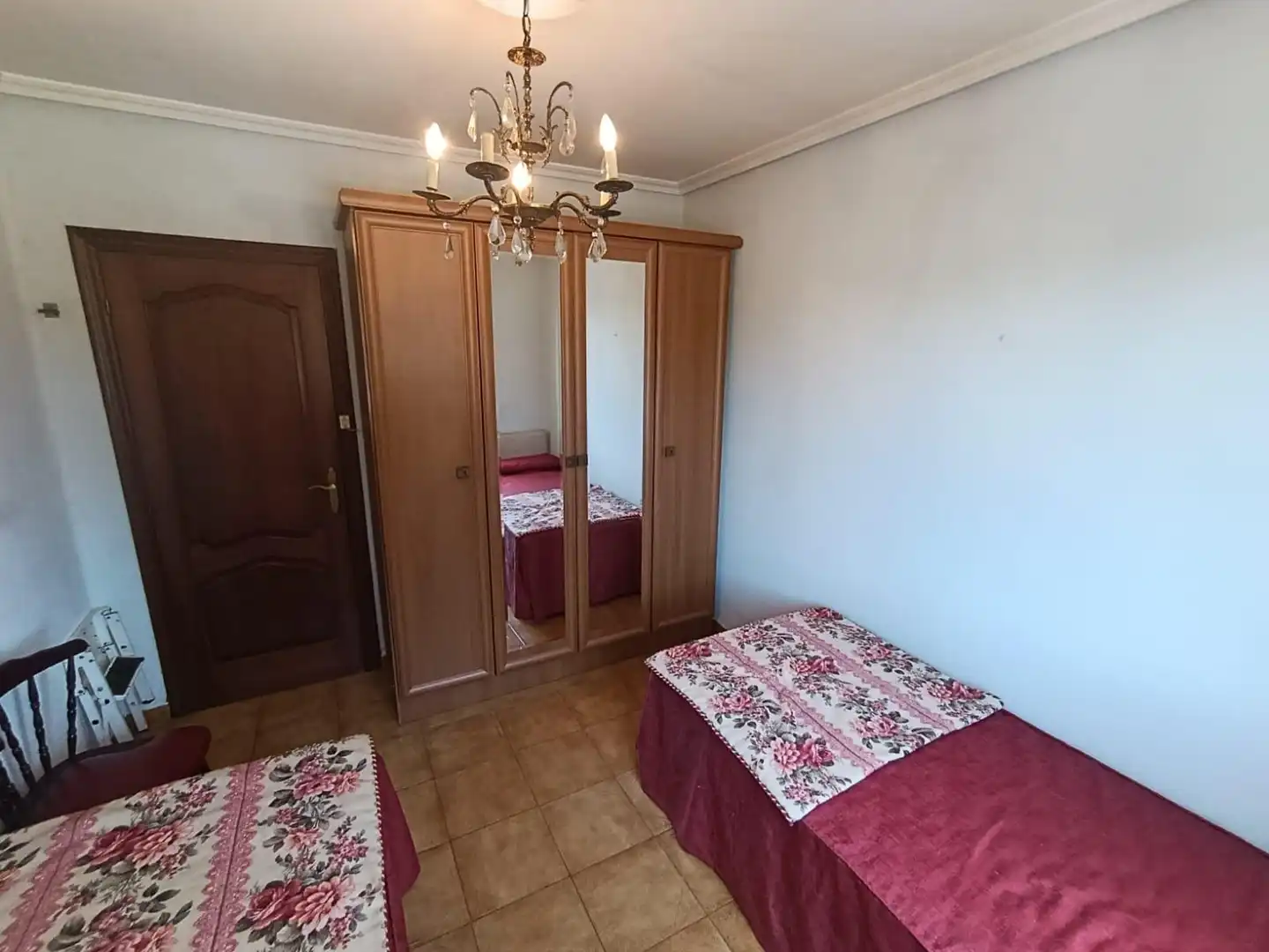 Bedroom of Flat for sale in Avilés  with Furnished