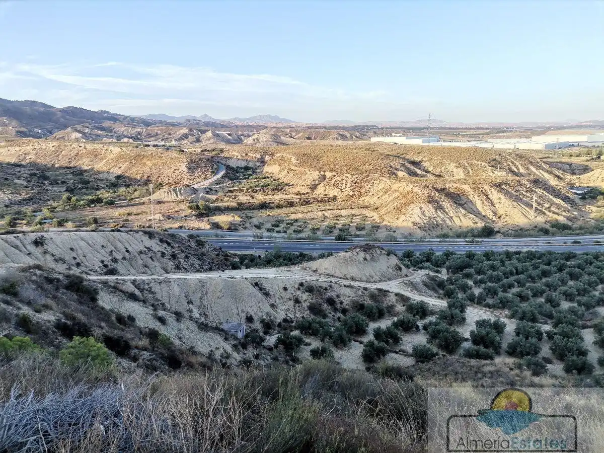 Lands and plots for sale in Fines