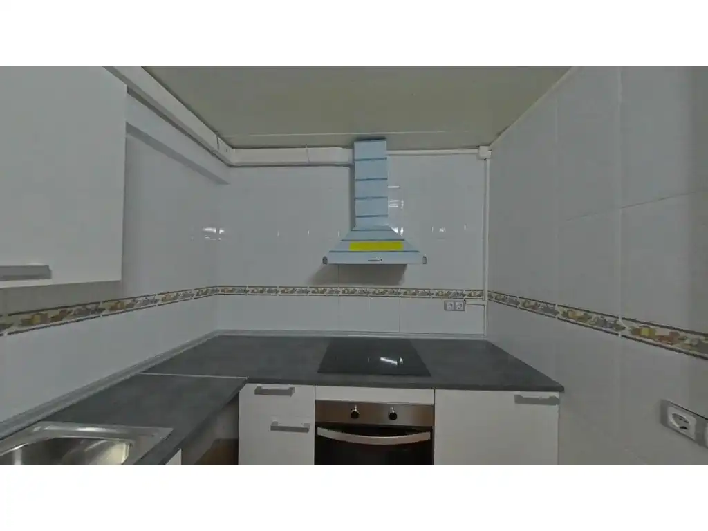 Tarragona. C. Sevilla. Piso de 4 habitaciones en venta., imatge 4