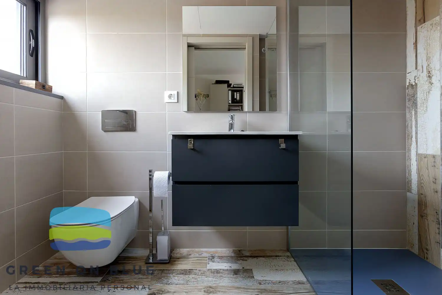 Bathroom of Houses for sale in Peralada  with Air Conditioner, Oven and Washing machine