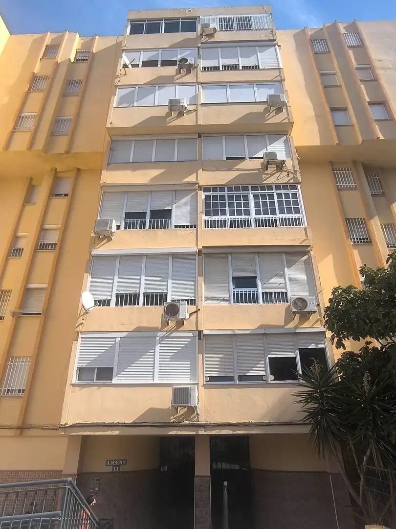 Vista exterior de Piso en venta en Sanlúcar de Barrameda con Terraza