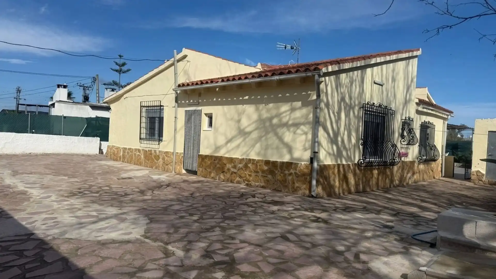 Exterior view of Houses for sale in Gandia  with Private garden, Terrace and Swimming Pool