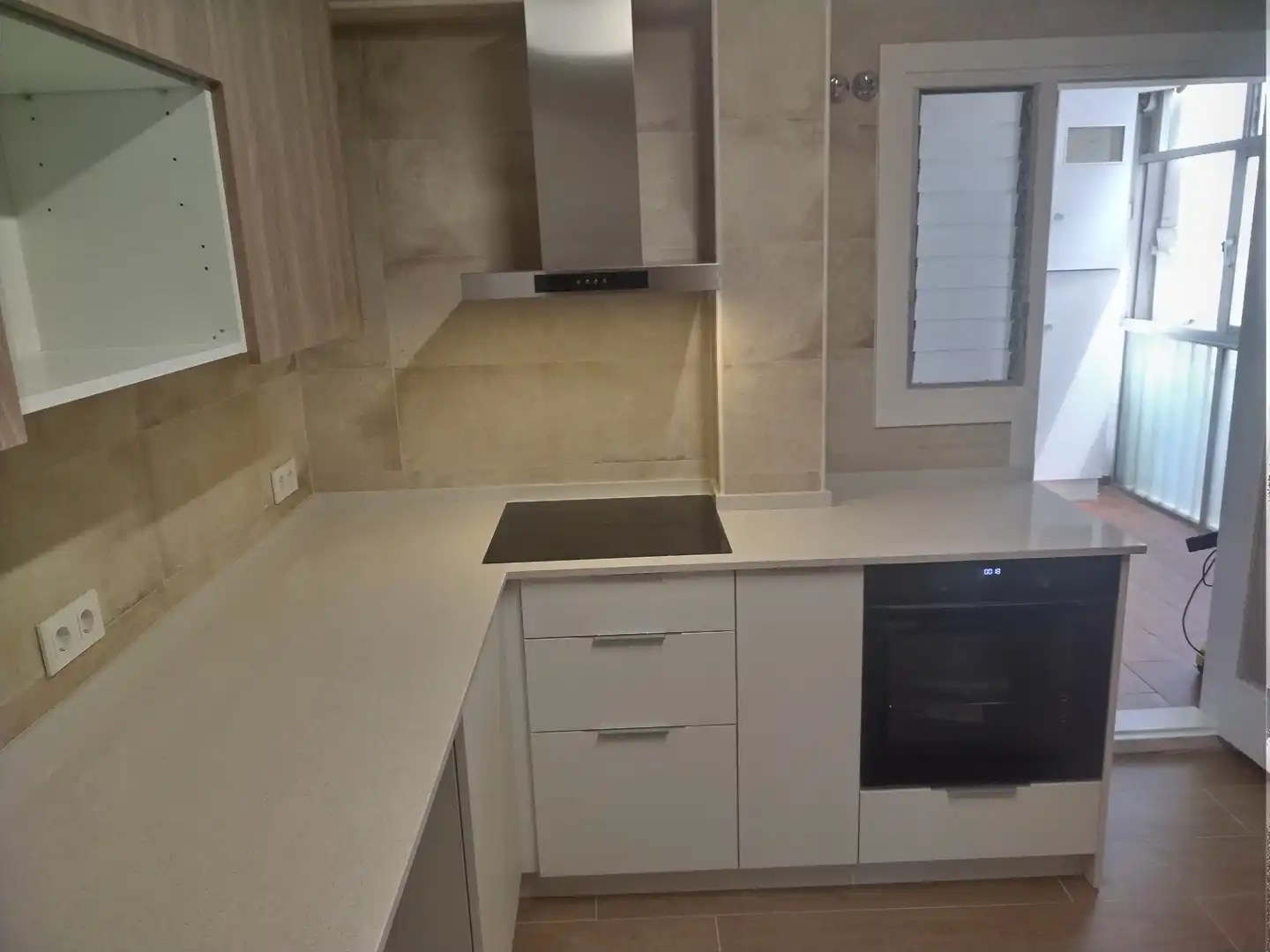 Küche von Wohnung zur Miete in Terrassa mit Heizung, Parkett und Ofen