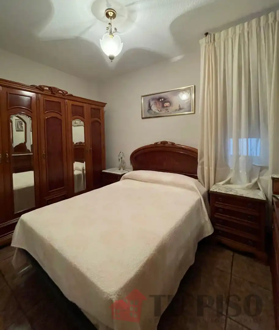 Habitación de Piso en venta en Madrid con Calefacción y Amueblado