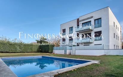 Swimming pool of Apartment for sale in Castell-Platja d'Aro  with Air Conditioner, Heating and Parquet flooring