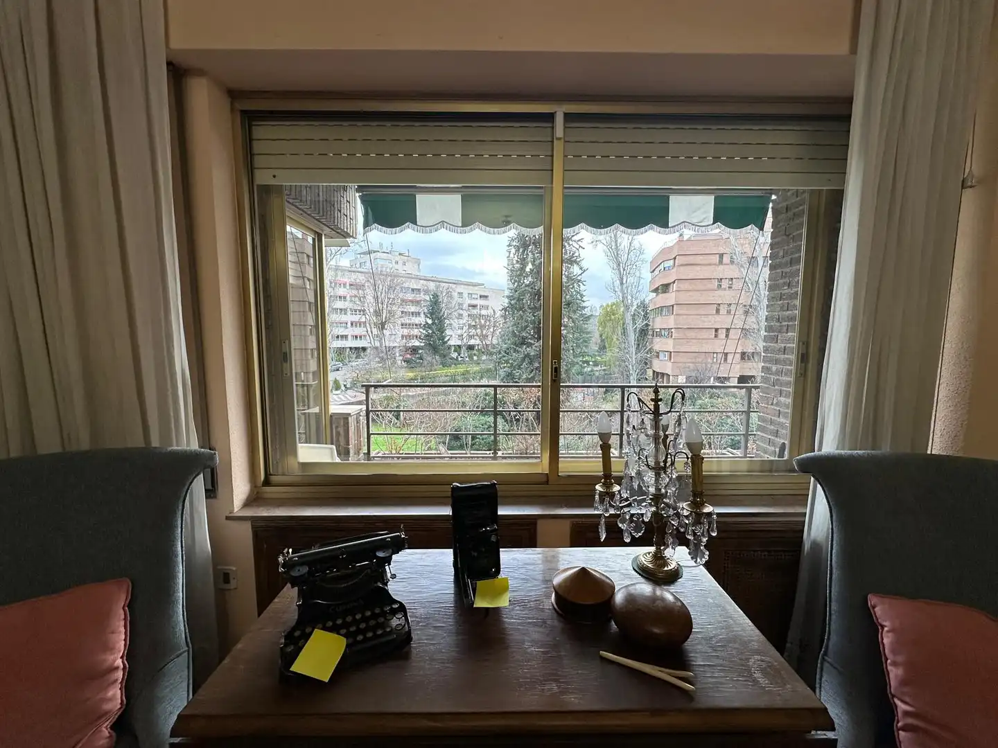 Exterior view of Flat for sale in Madrid  with Parquet flooring, Terrace and Storage room
