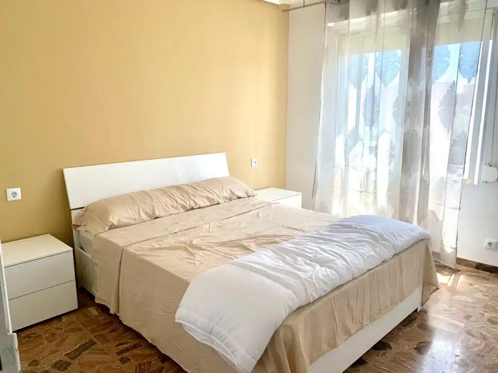 Dormitori de Apartament en venda en Alicante / Alacant amb Aire condicionat, Terrassa i Moblat