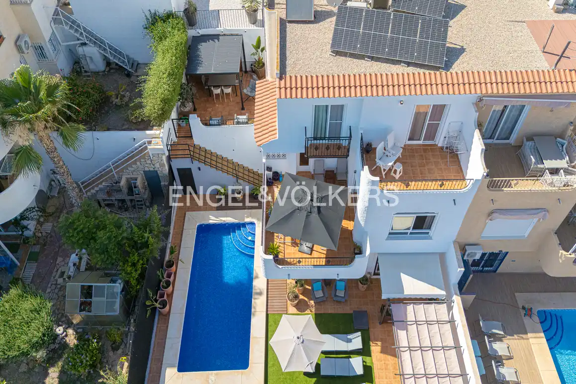 Casa adosada en venta en Poble Nou - Montiboli
