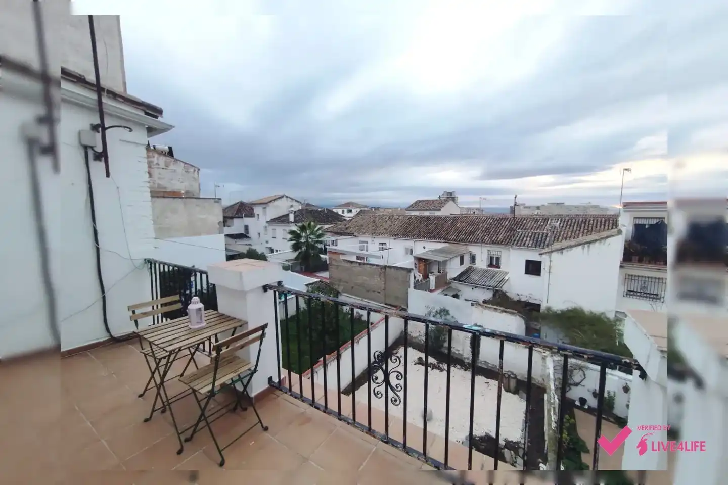 Exterior view of Ground floor for share in Granada  with Heating, Terrace and Storage room