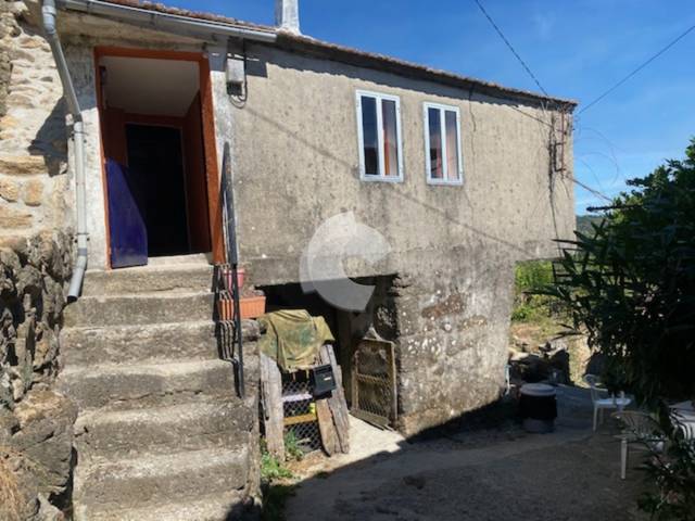 Casa adosada en Venta en Lobios