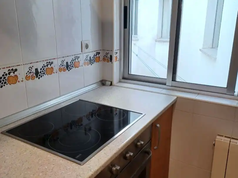 Küche von Wohnung zum Verkauf in Valladolid Capital mit Terrasse und Balkon