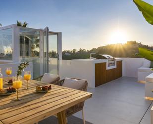 Terrassa de Dúplex en venda en Benahavís amb Aire condicionat, Jardí privat i Terrassa