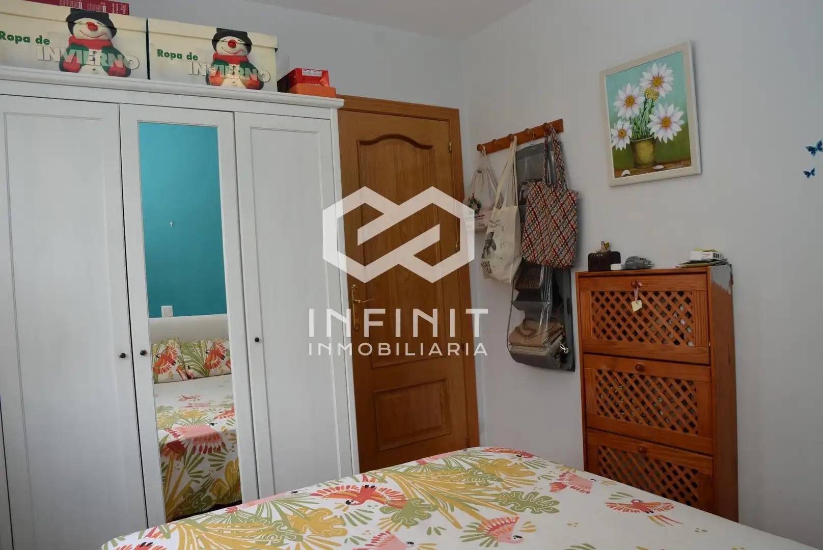 Dormitori de Casa adosada en venda en Torrejón del Rey amb Calefacció, Jardí privat i Terrassa