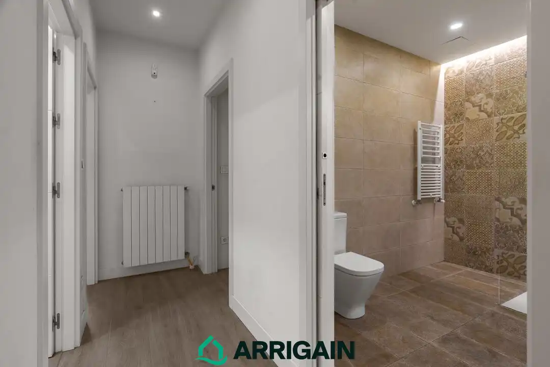 Baño de Piso en venta en Donostia - San Sebastián  con Calefacción, Terraza y Trastero