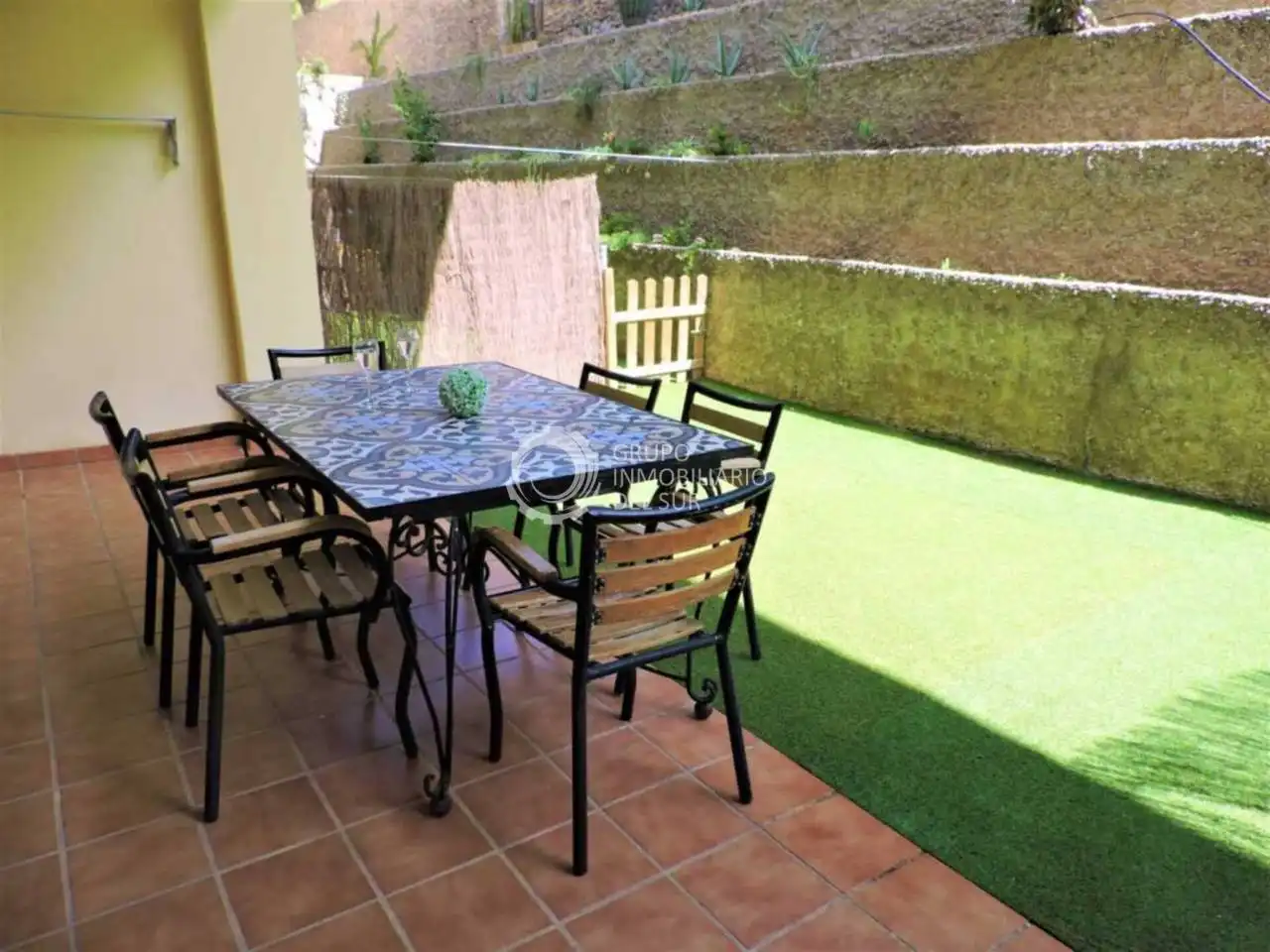 Terraza de Dúplex de alquiler en Barbate con Aire acondicionado, Jardín privado y Amueblado