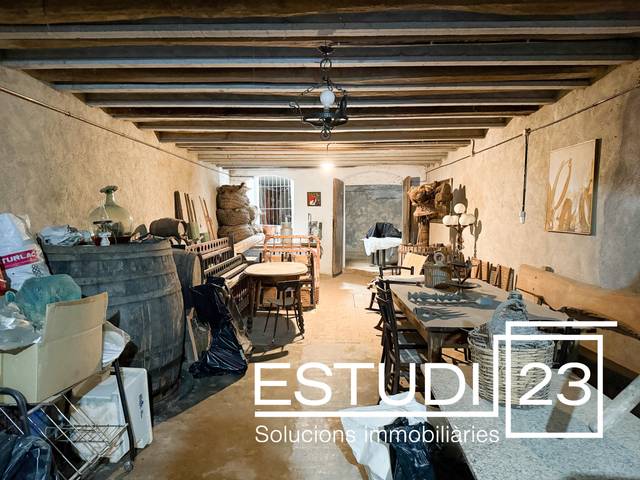 Casa adosada en Venta en Plaça de Vendre en Nucli Urbà