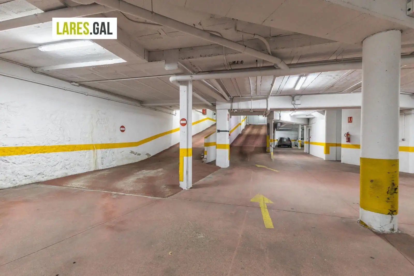 Parking de Piso en venta en Cangas  con Trastero