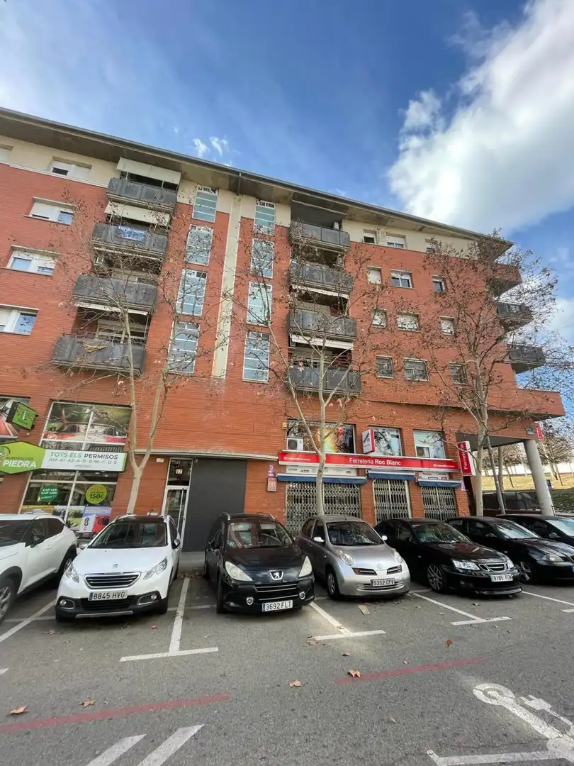 Flat with garden for sale in Ponent