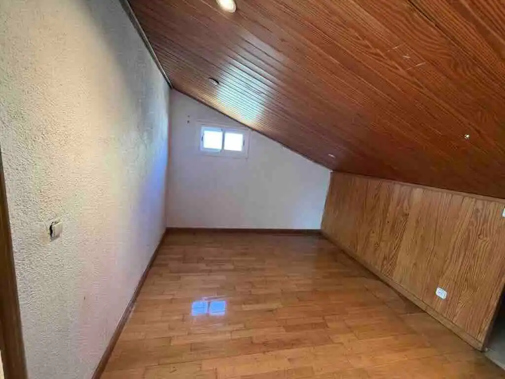 Casa aparellada en venda a C/ Menorca, imagen 7