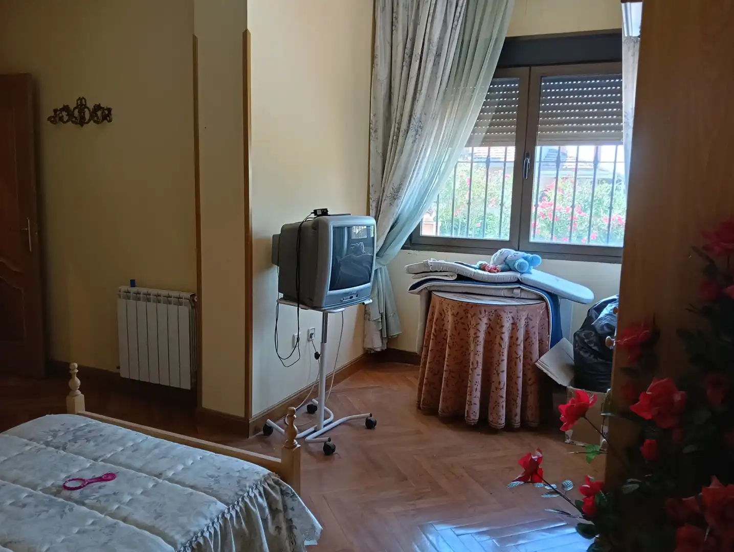 Dormitori de Casa o xalet en venda en Casarrubios del Monte amb Aire condicionat, Calefacció i Jardí privat