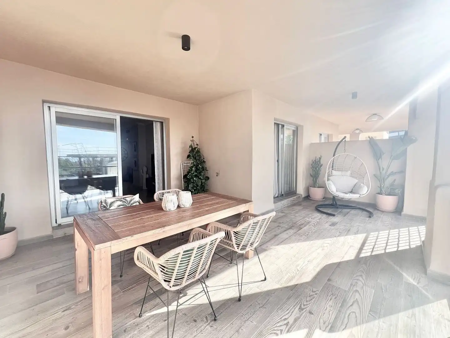 Terrassa de Apartament en venda en Estepona amb Moblat i Piscina comunitària