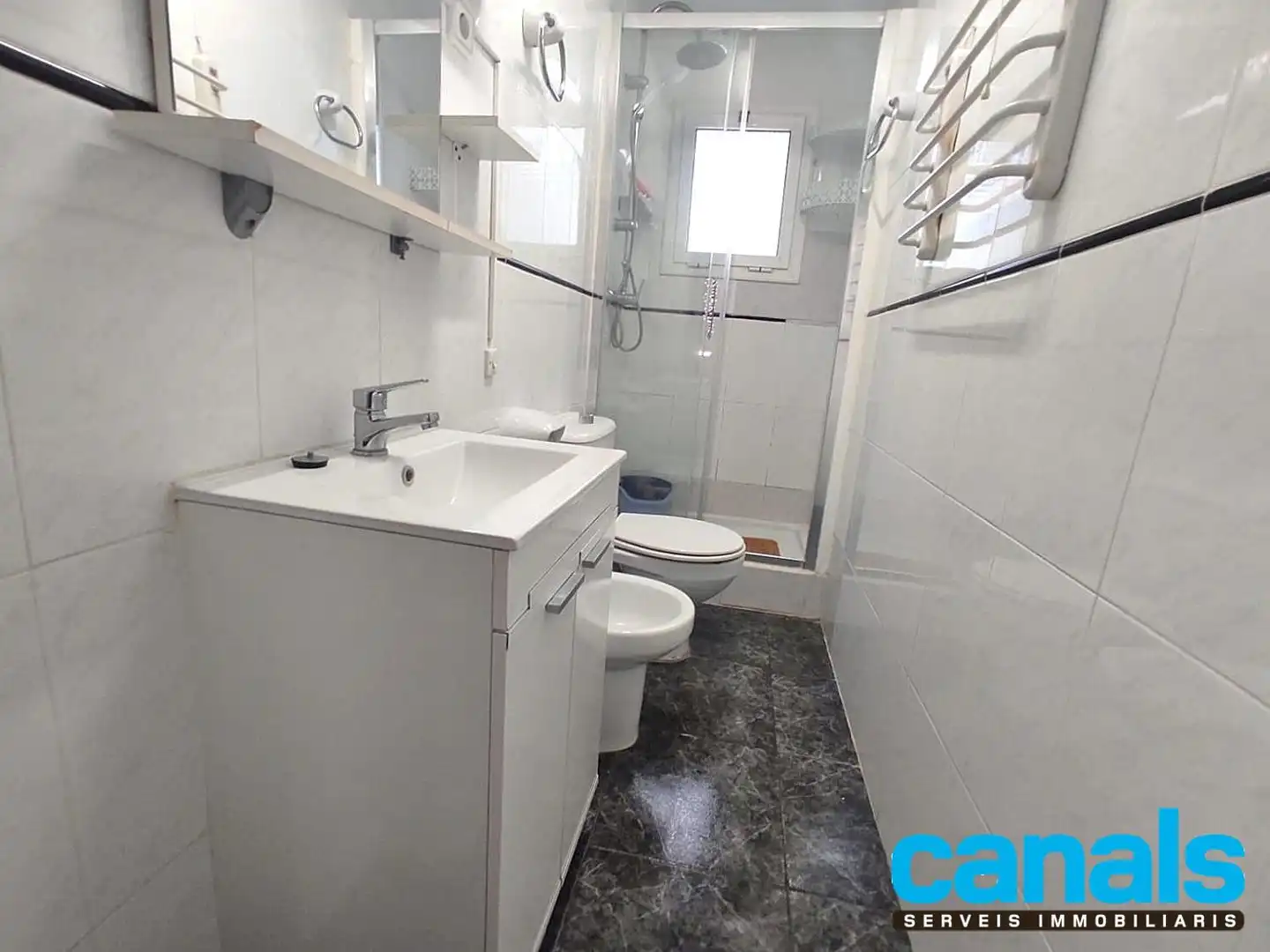 Baño de Piso en venta en Cerdanyola del Vallès con Calefacción, Horno y Balcón