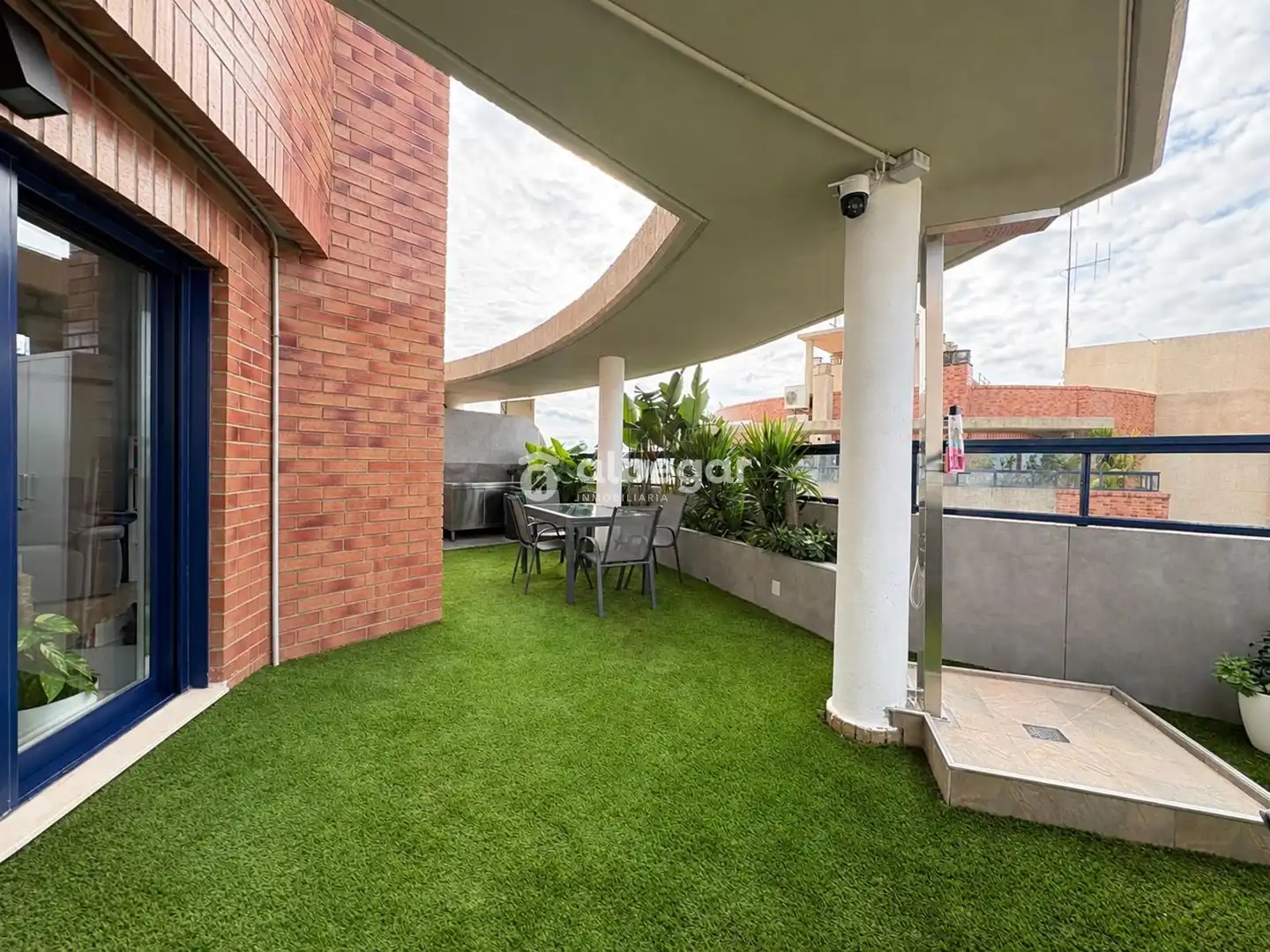 Penthouse with pool for sale in Rafael Lapesa Melgar