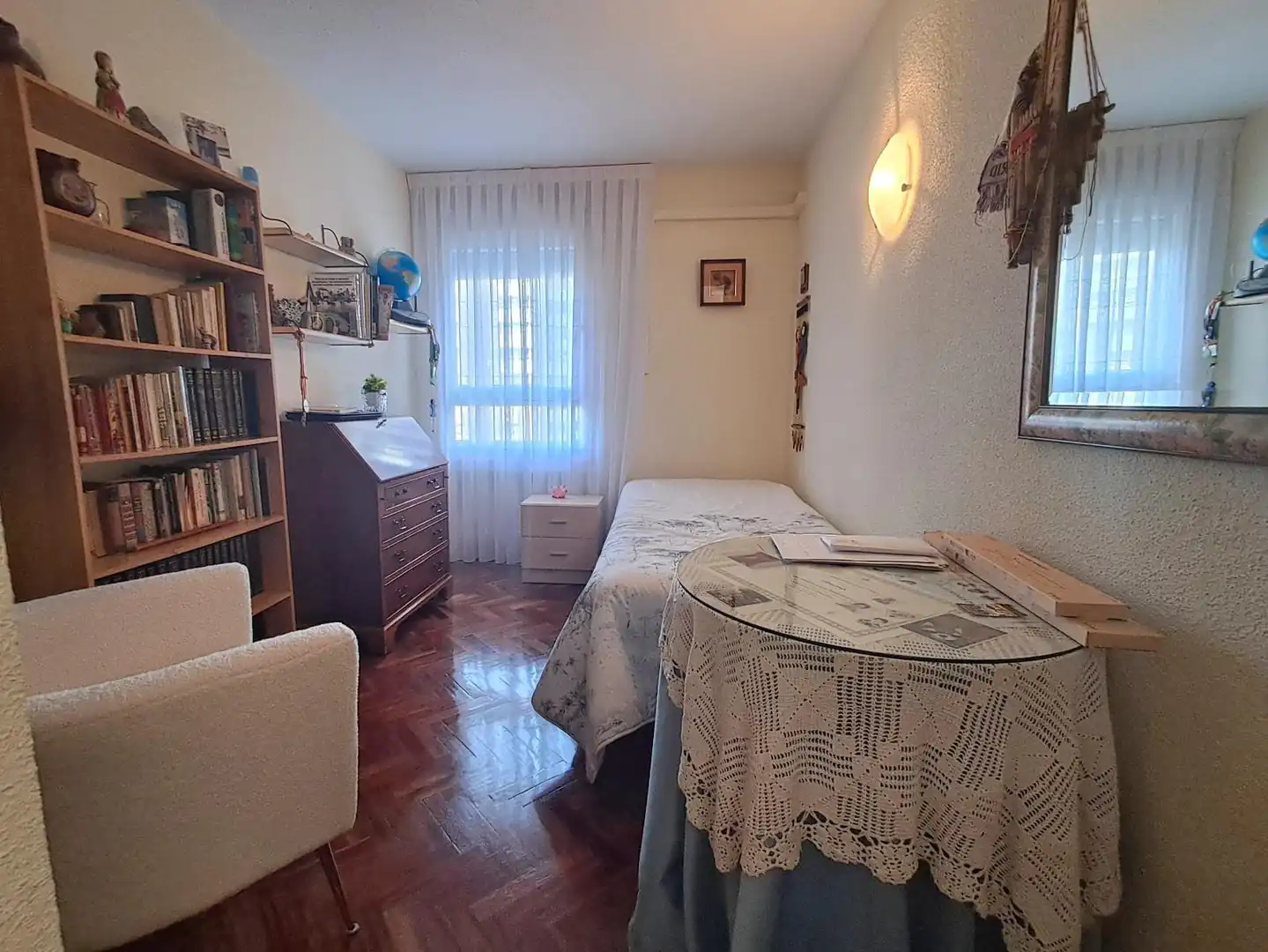 Bedroom of Flat for sale in Madrid  with Air Conditioner, Heating and Private garden