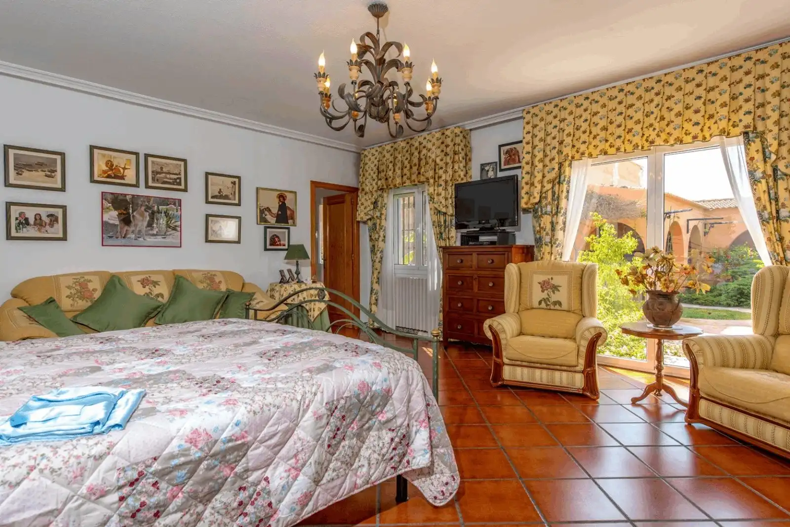 Villa avec piscine à vendre à Calle Calle Huelma, imagen 17