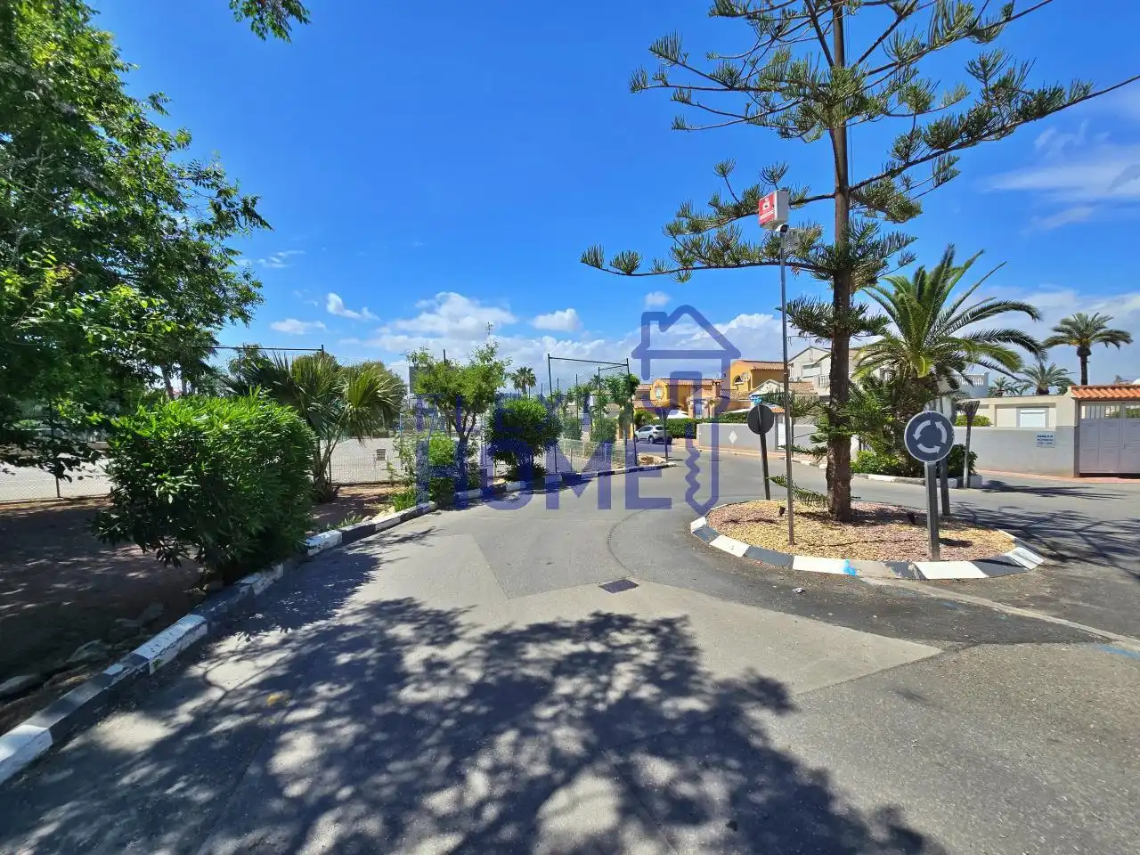 Vista exterior de Casa adosada en venta en Torrevieja con Calefacción, Jardín privado y Terraza