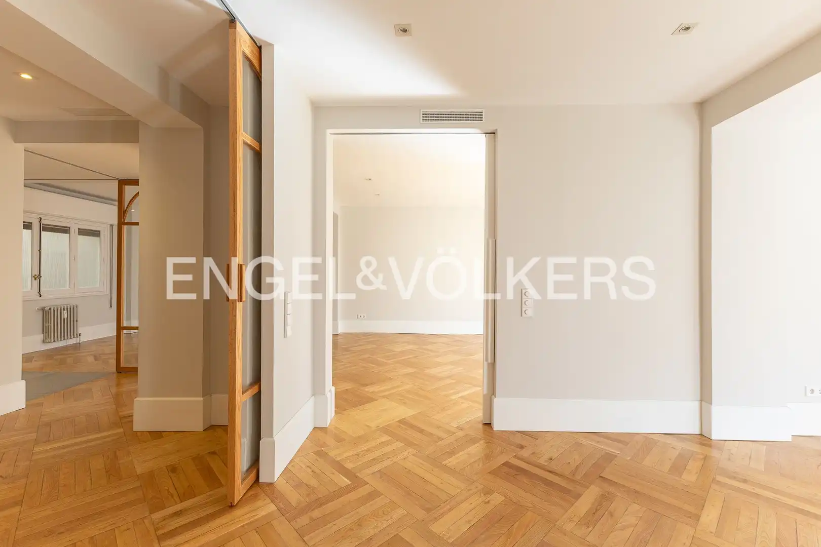 Wohnung zur Miete in Madrid mit Klimaanlage, Heizung und Parkett