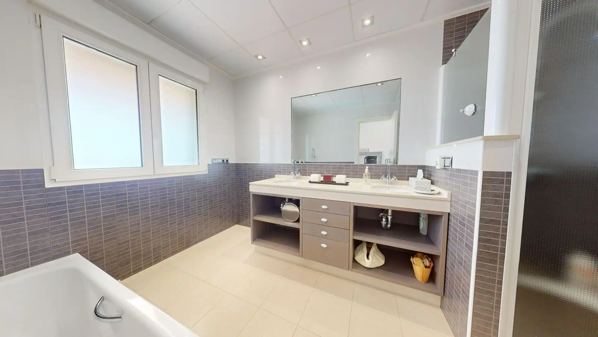 Bany de Casa o xalet en venda en Águilas amb Aire condicionat, Jardí privat i Terrassa