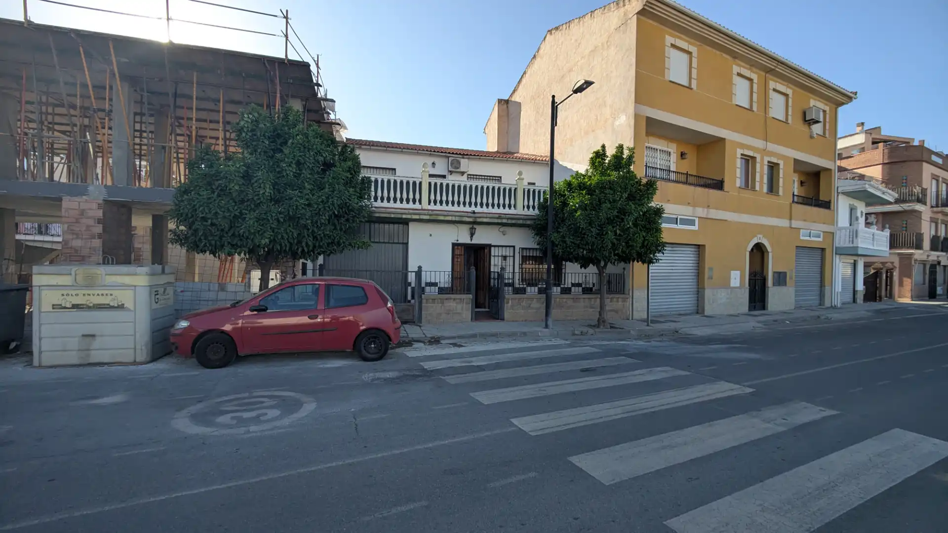 Vista exterior de Casa adosada en venta en Las Gabias con Calefacción y Terraza