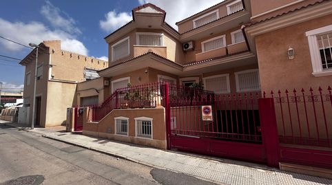 Foto 3 de Casa adosada en venda a Calle Sagasta, 17, Los Dolores, Cartagena