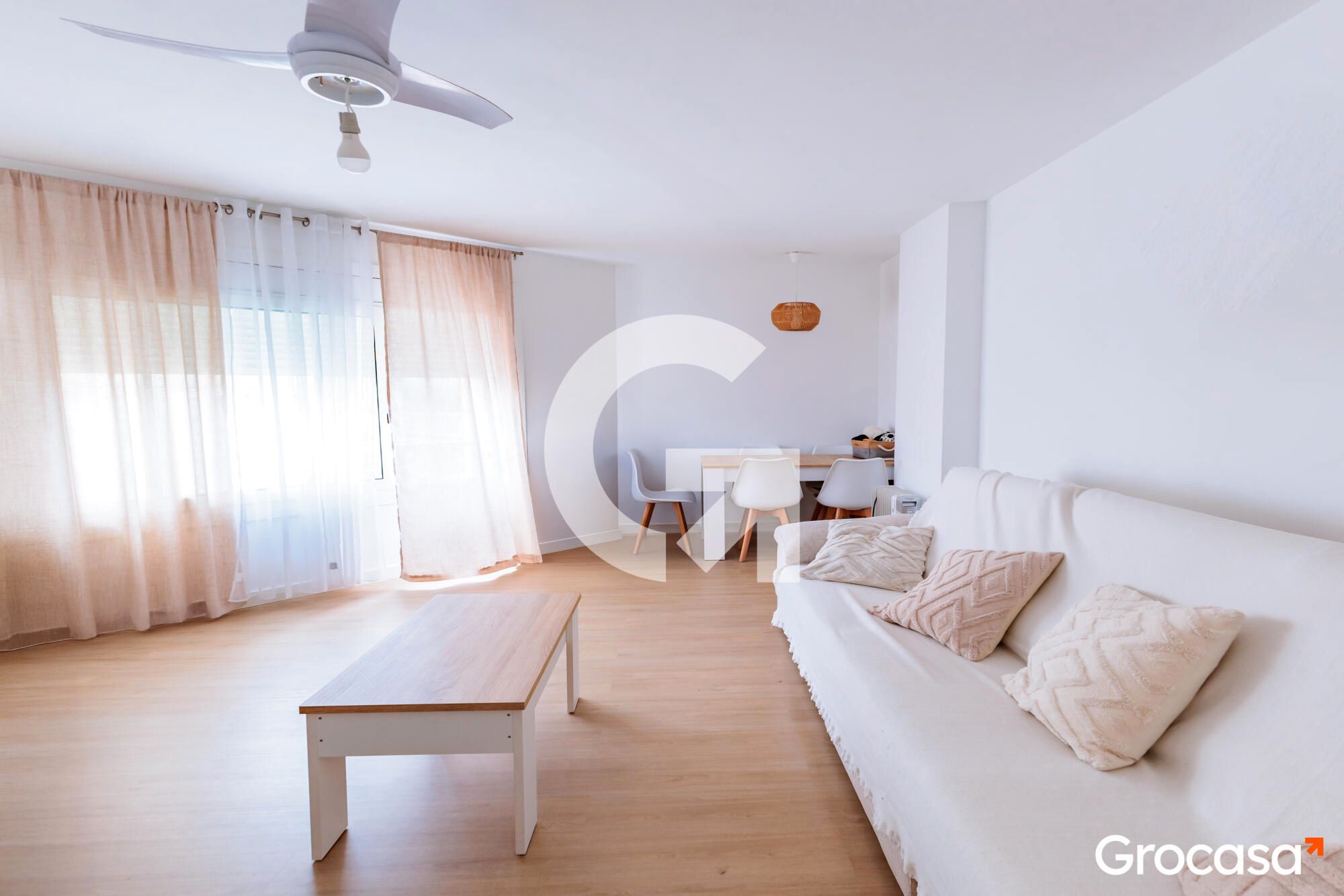 Living room of Flat for sale in Terrassa  with Oven
