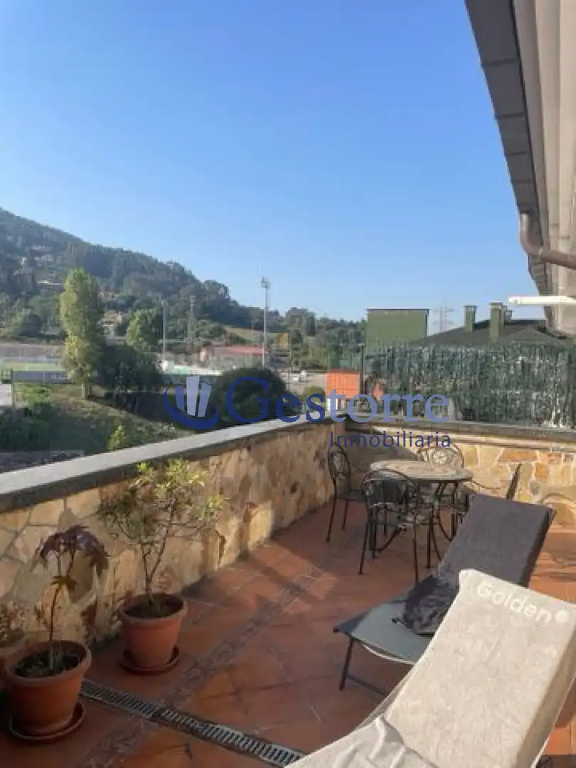 Terraza de Ático en venta en Oviedo  con Calefacción y Terraza