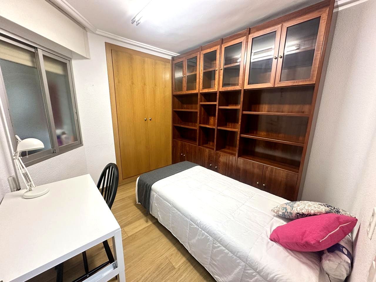 Flat to share in Carrer d'Albuixech, L'Amistat