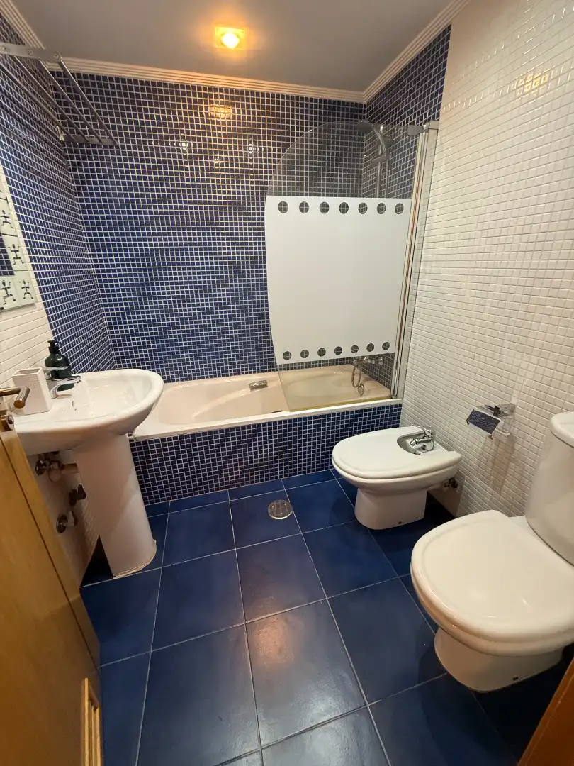 Bathroom of Flat for sale in Oeste
