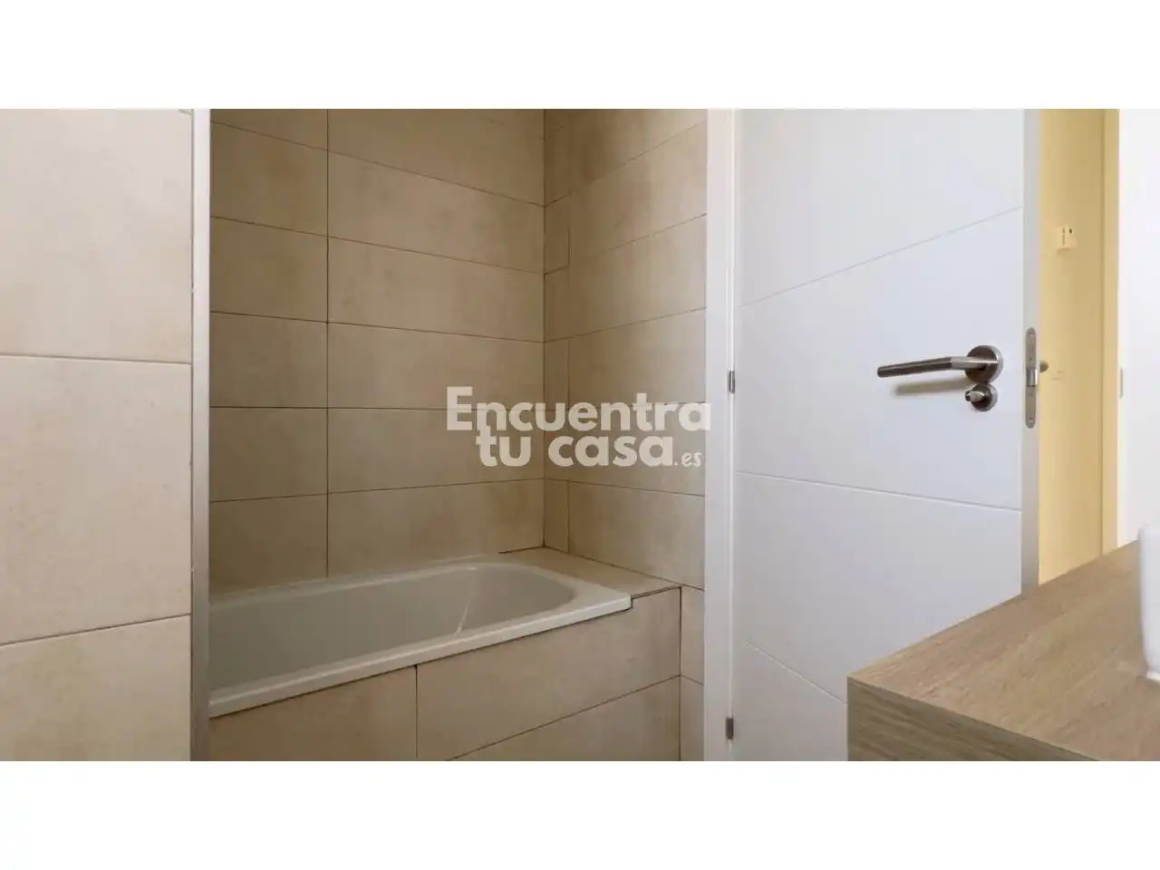 Badezimmer von Dachboden zur Miete in Guadalajara mit Klimaanlage, Heizung und Terrasse