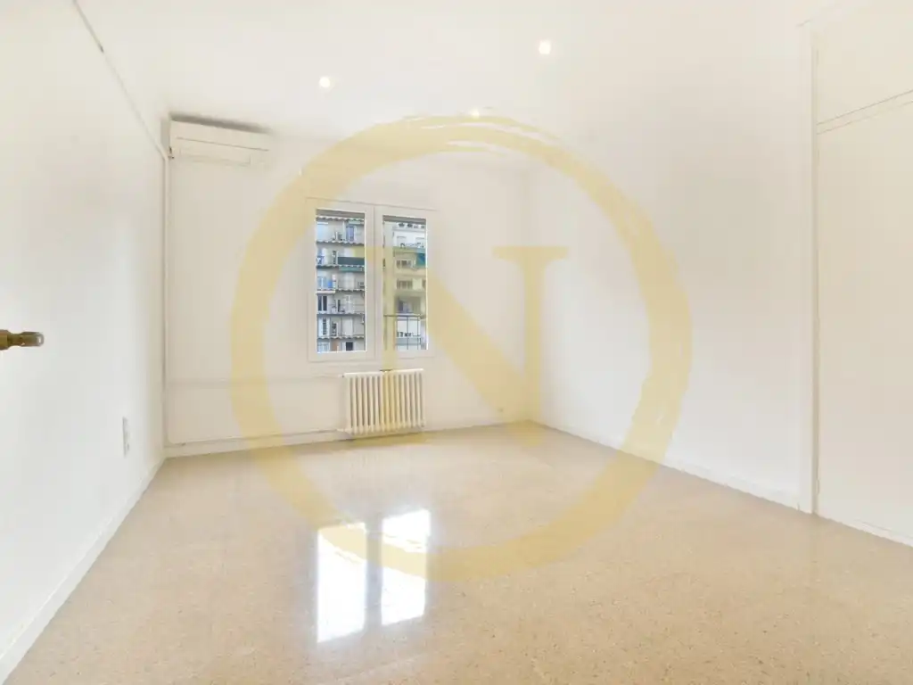 Piso en venta en Carrer de la Diputació, La Nova Esquerra de l'Eixample