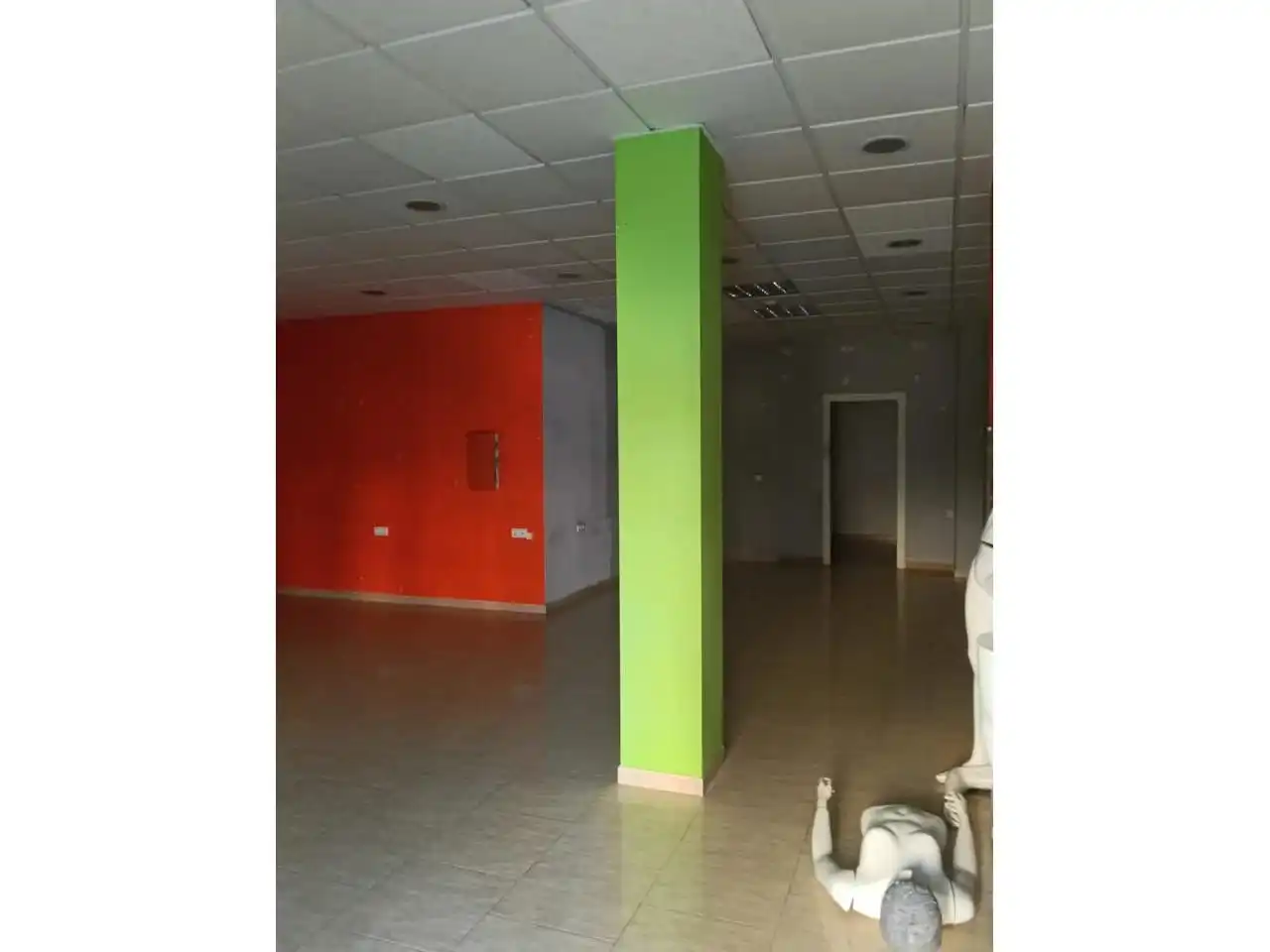 Business premises to rent in Cármenes - Ríos, imagen 3