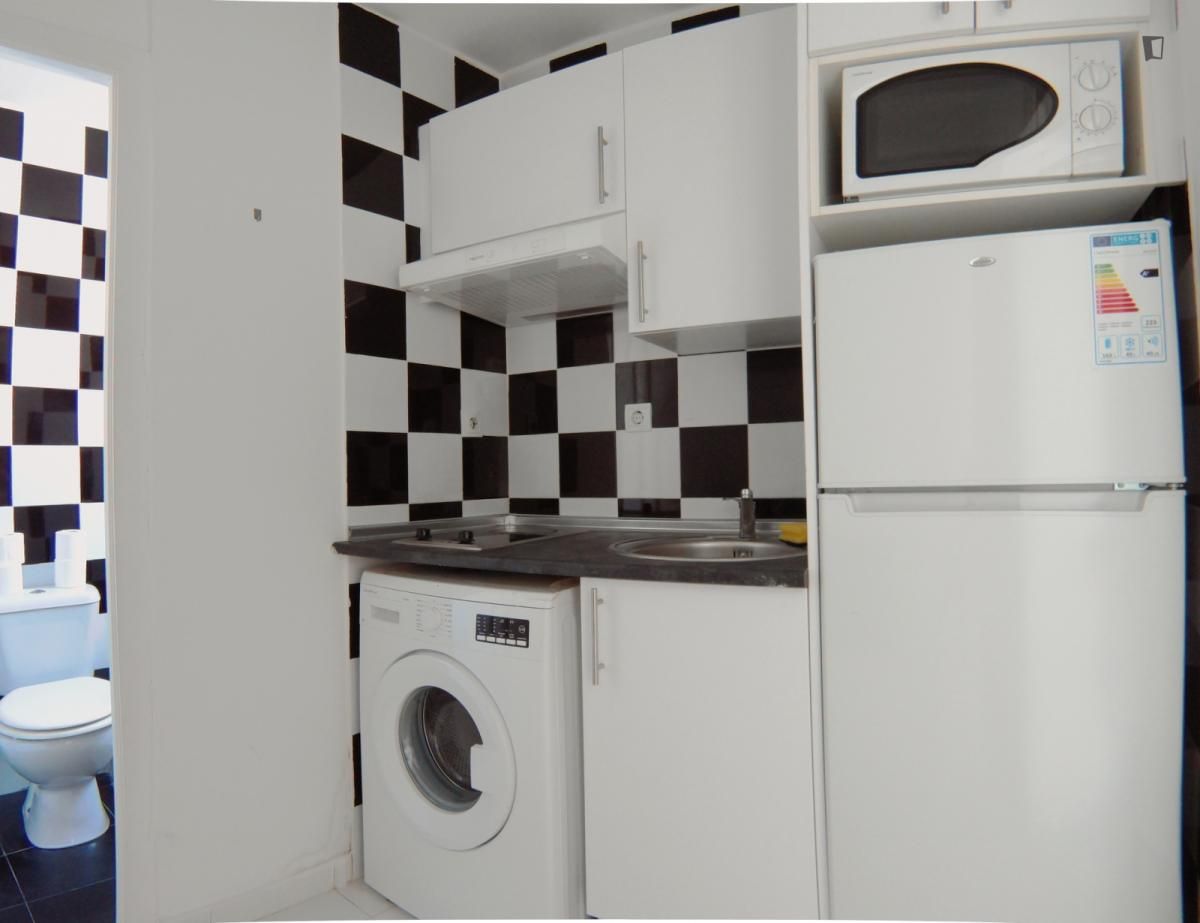 Estudio de alquiler en Valdeacederas